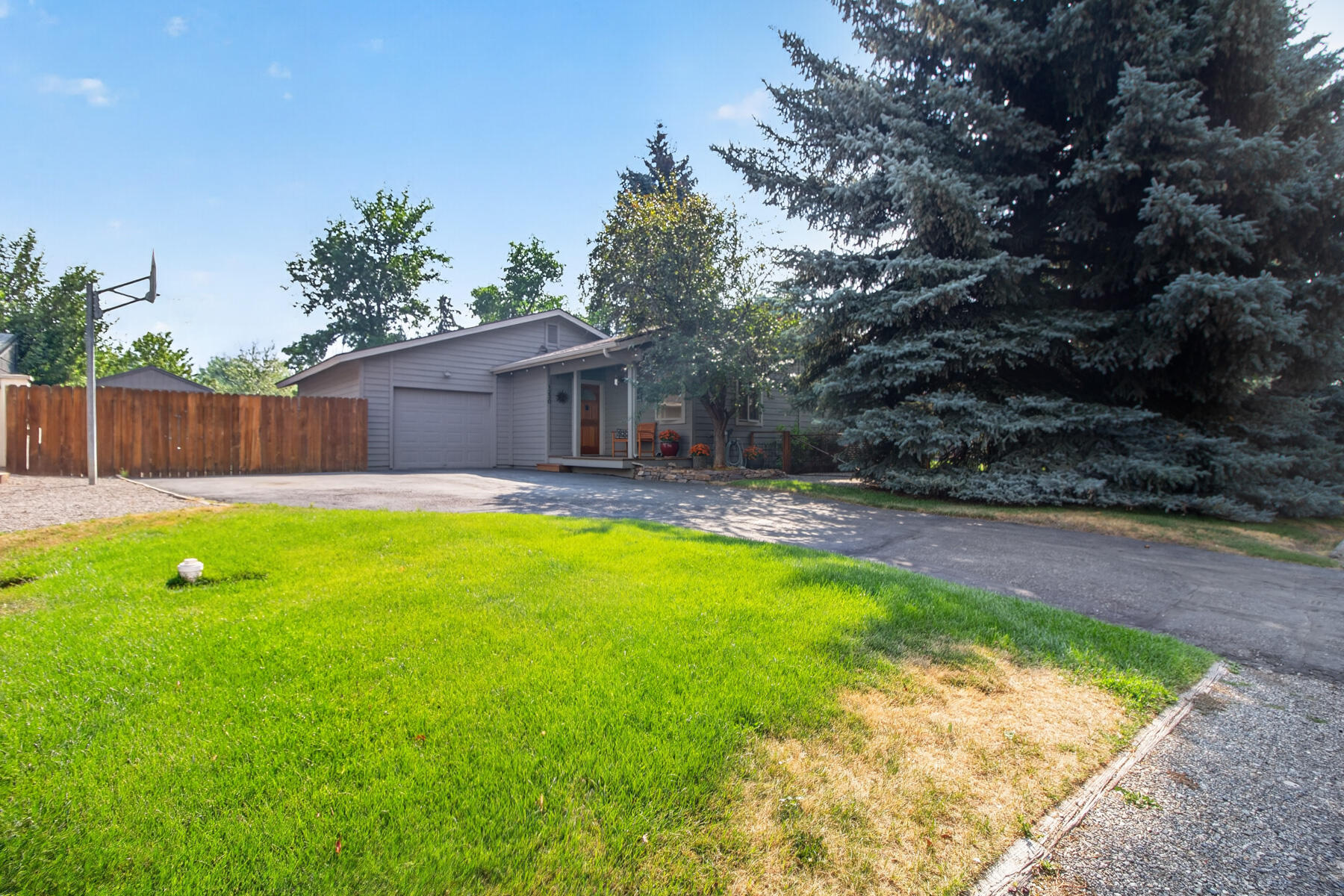 1230 Creekside Dr Property Photo 8