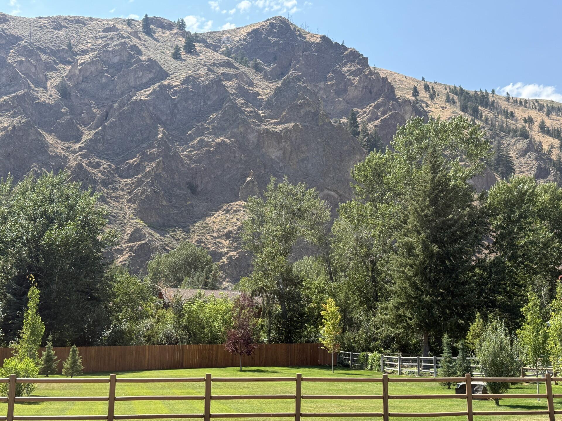 431 Angela Dr