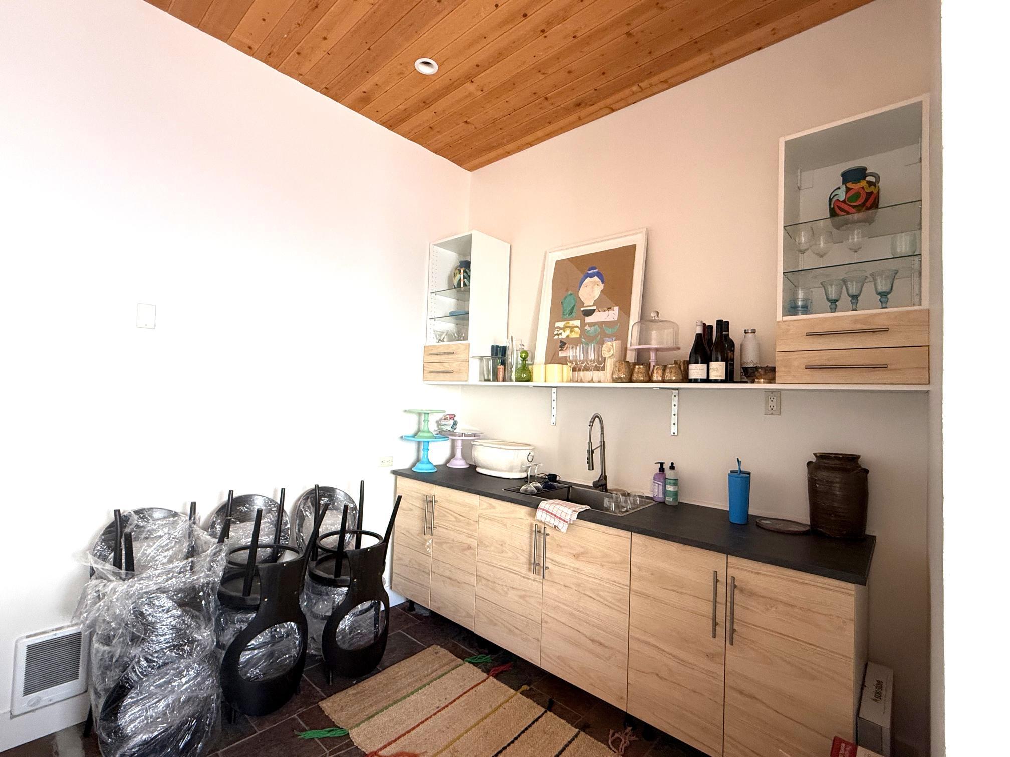 110 Lewis St Property Photo 11