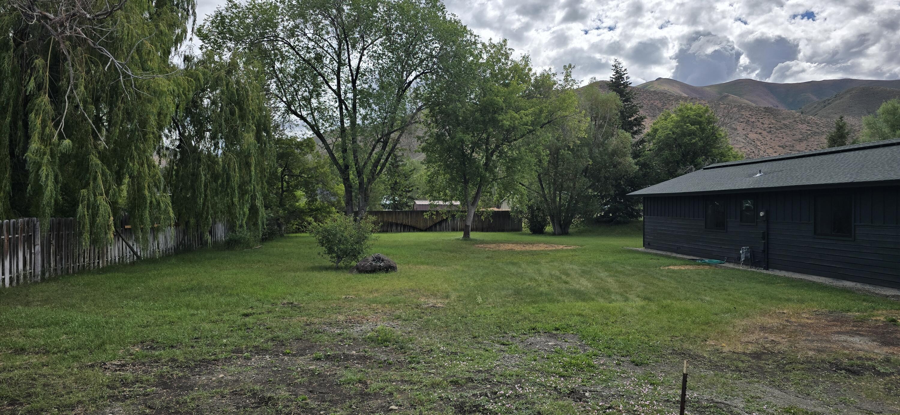 1200 Baldy View Dr Property Photo 3