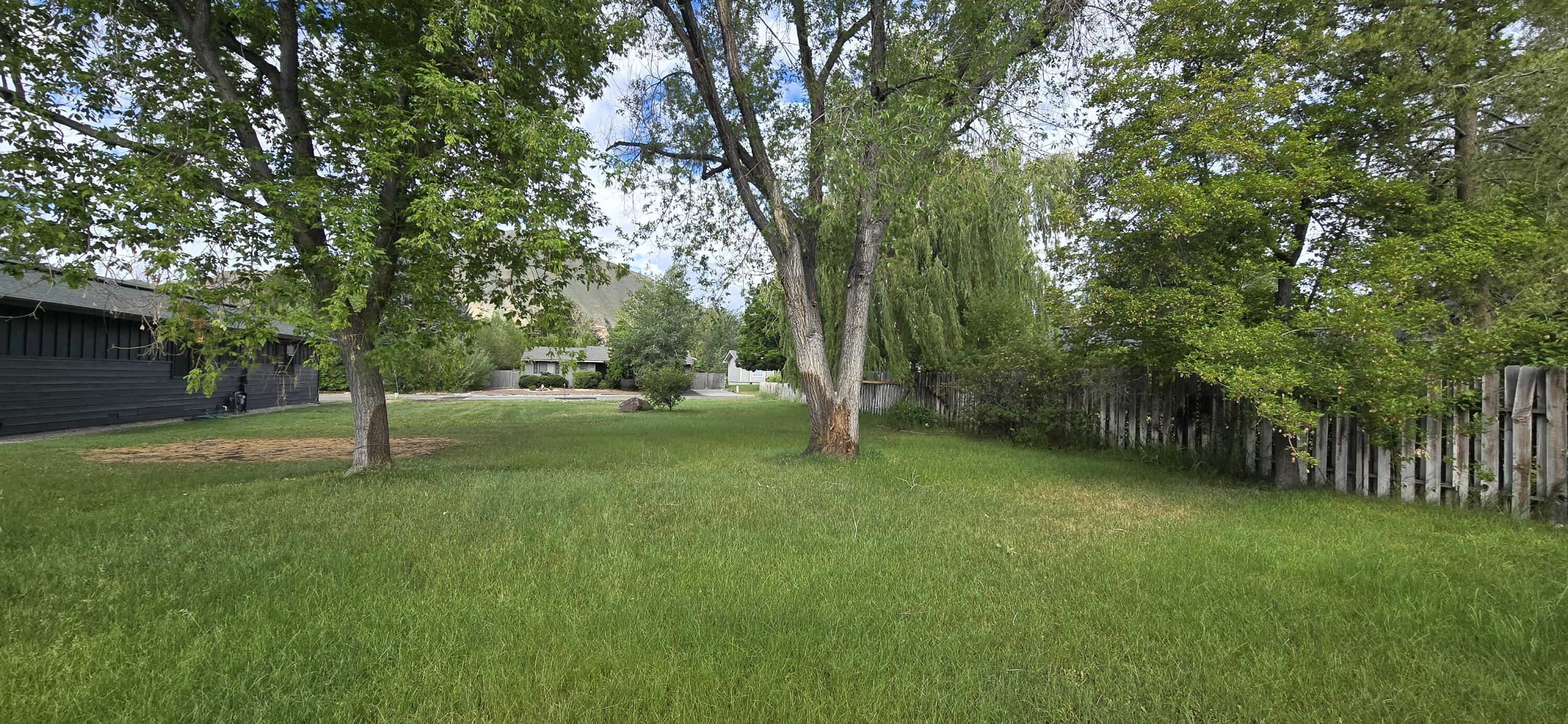 1200 Baldy View Dr Property Photo 7