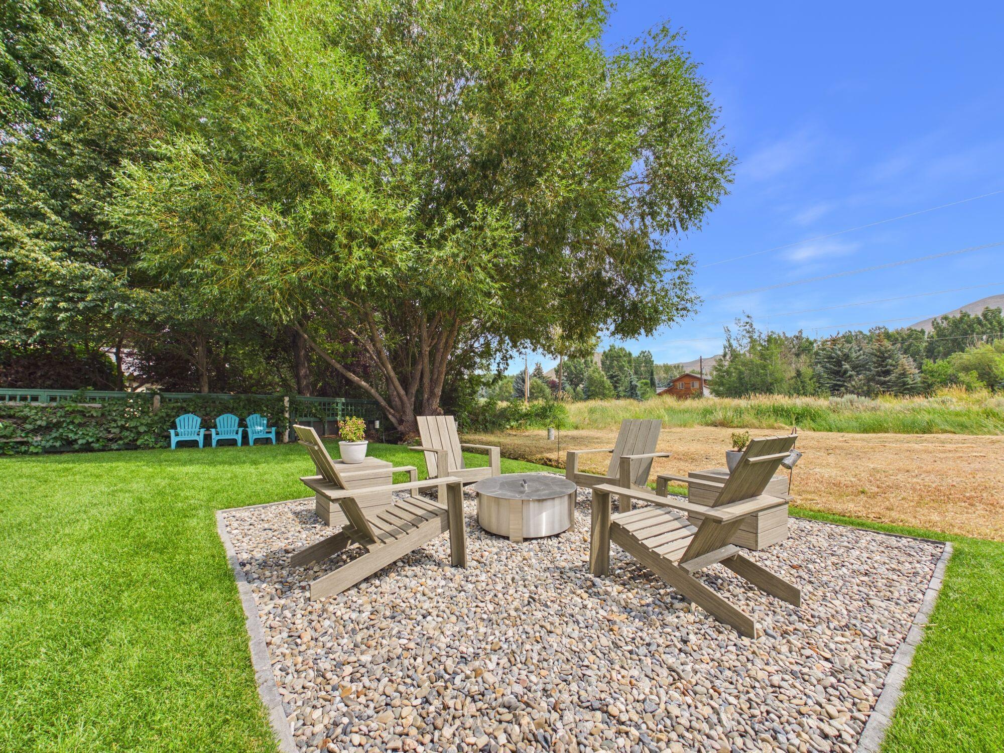 670 Kintail Dr Property Photo 30