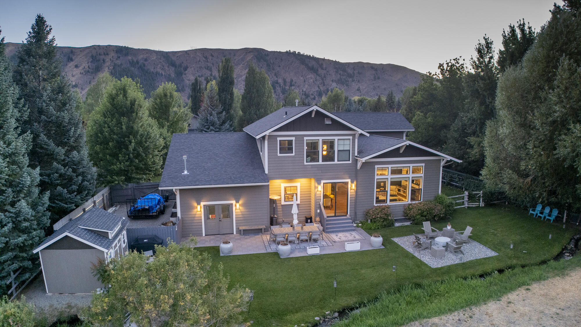 670 Kintail Dr Property Photo 40