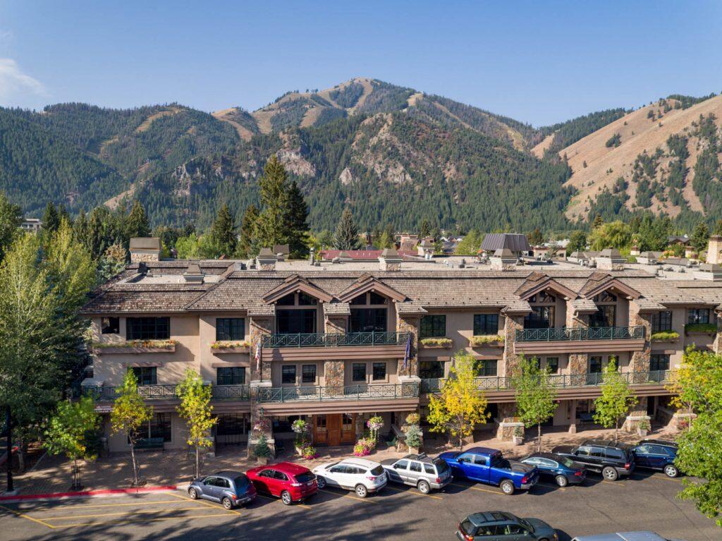 680 E Sun Valley Rd 11-e Property Photo 1