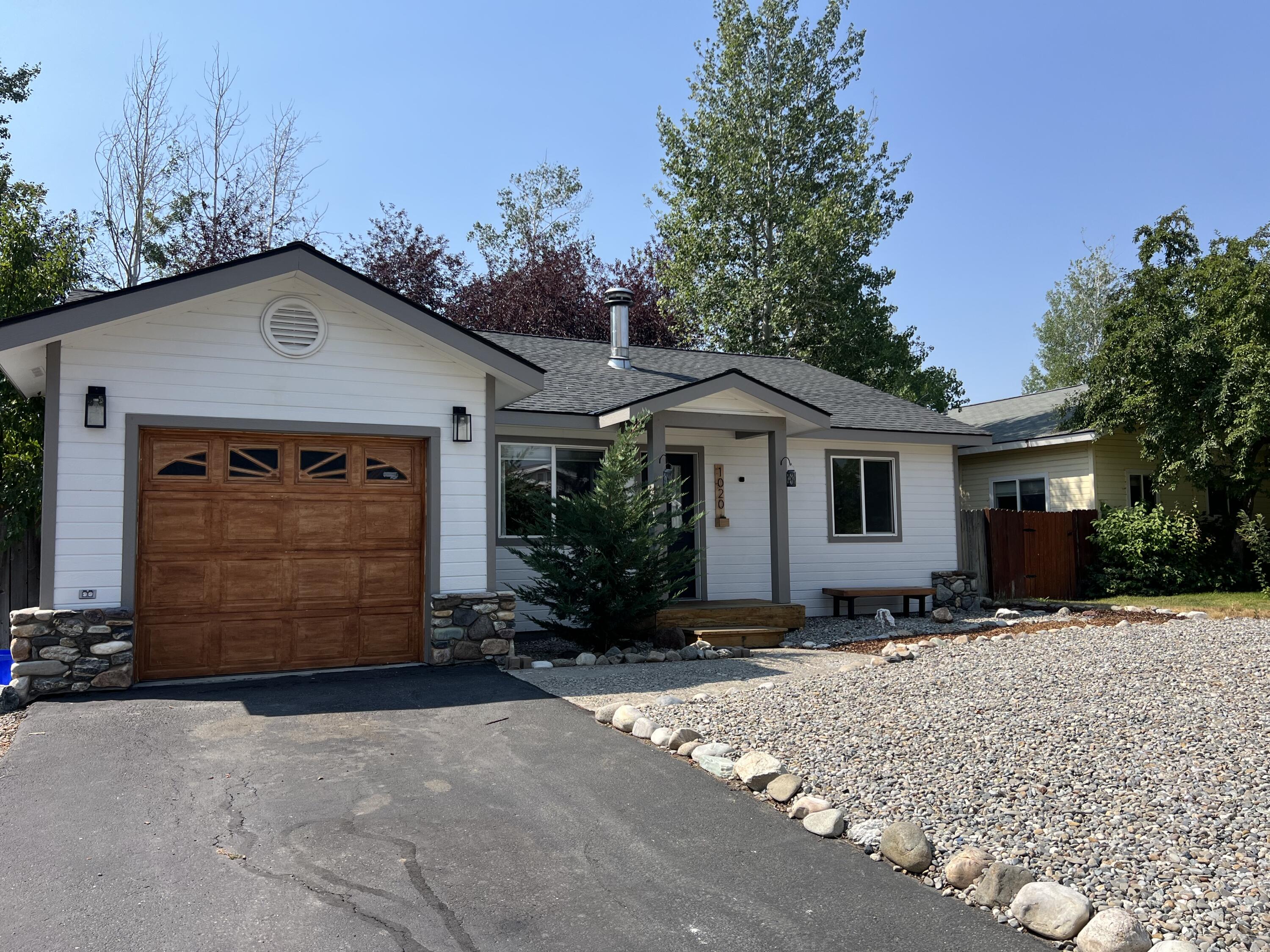 1020 Cherry Creek Dr Property Photo 1