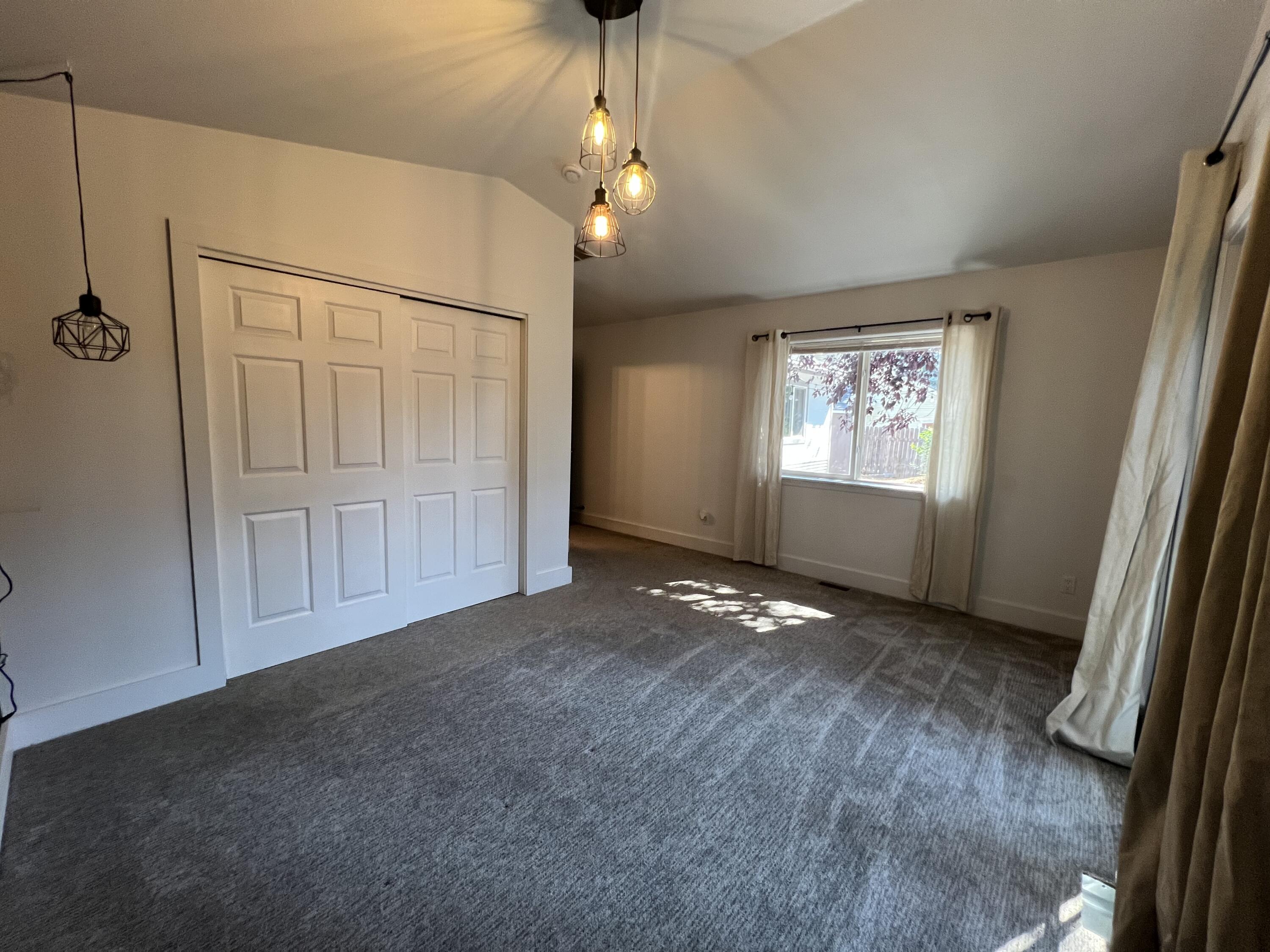 1020 Cherry Creek Dr Property Photo 13
