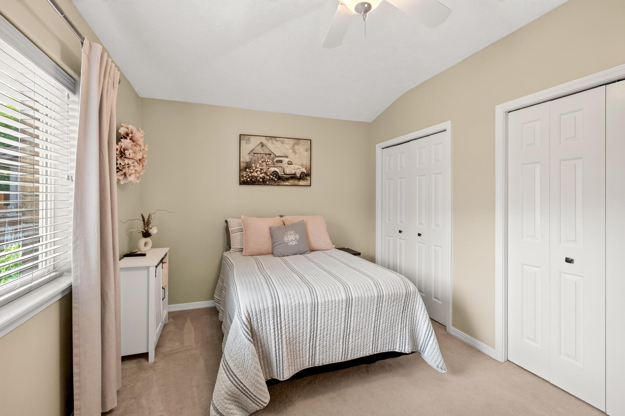 261 Melrose St Property Photo 15