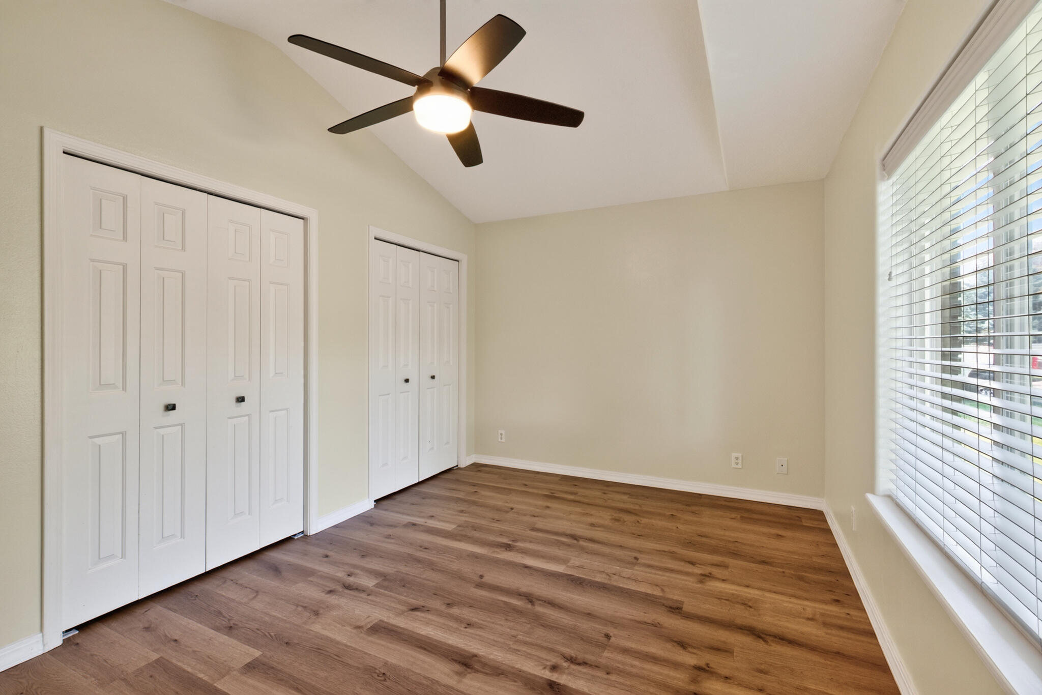 261 Melrose St Property Photo 17