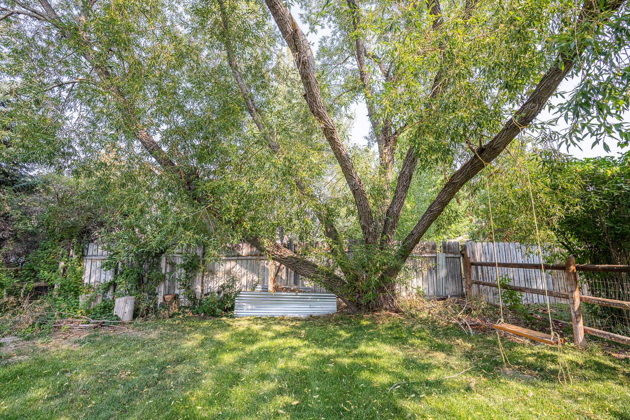 240 Eureka Dr Property Photo 13