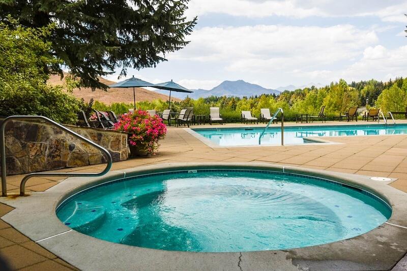 4033 Bluff Condo Dr Property Photo 18