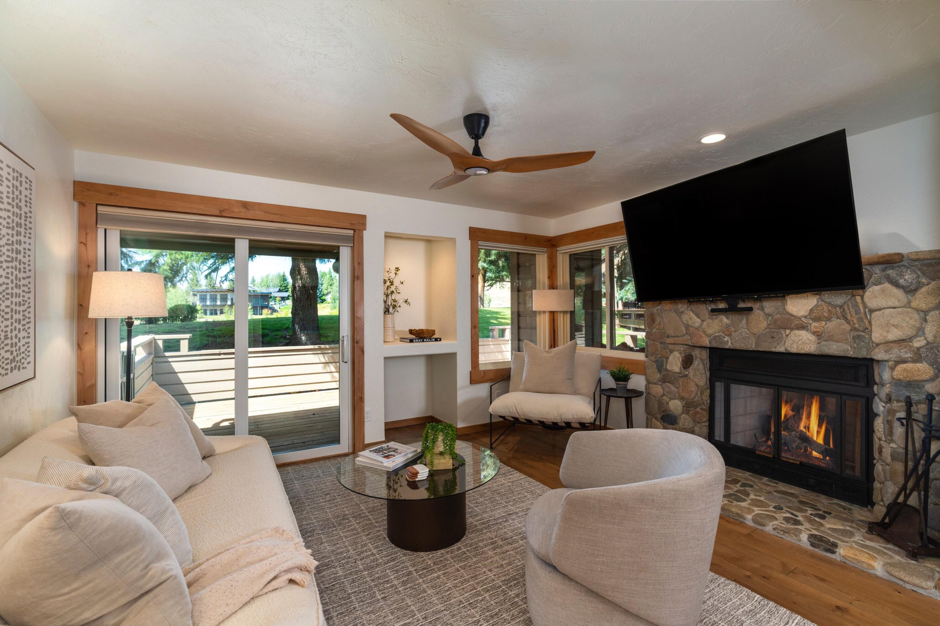 4007/4008 Bluff Condo Dr Property Photo 1