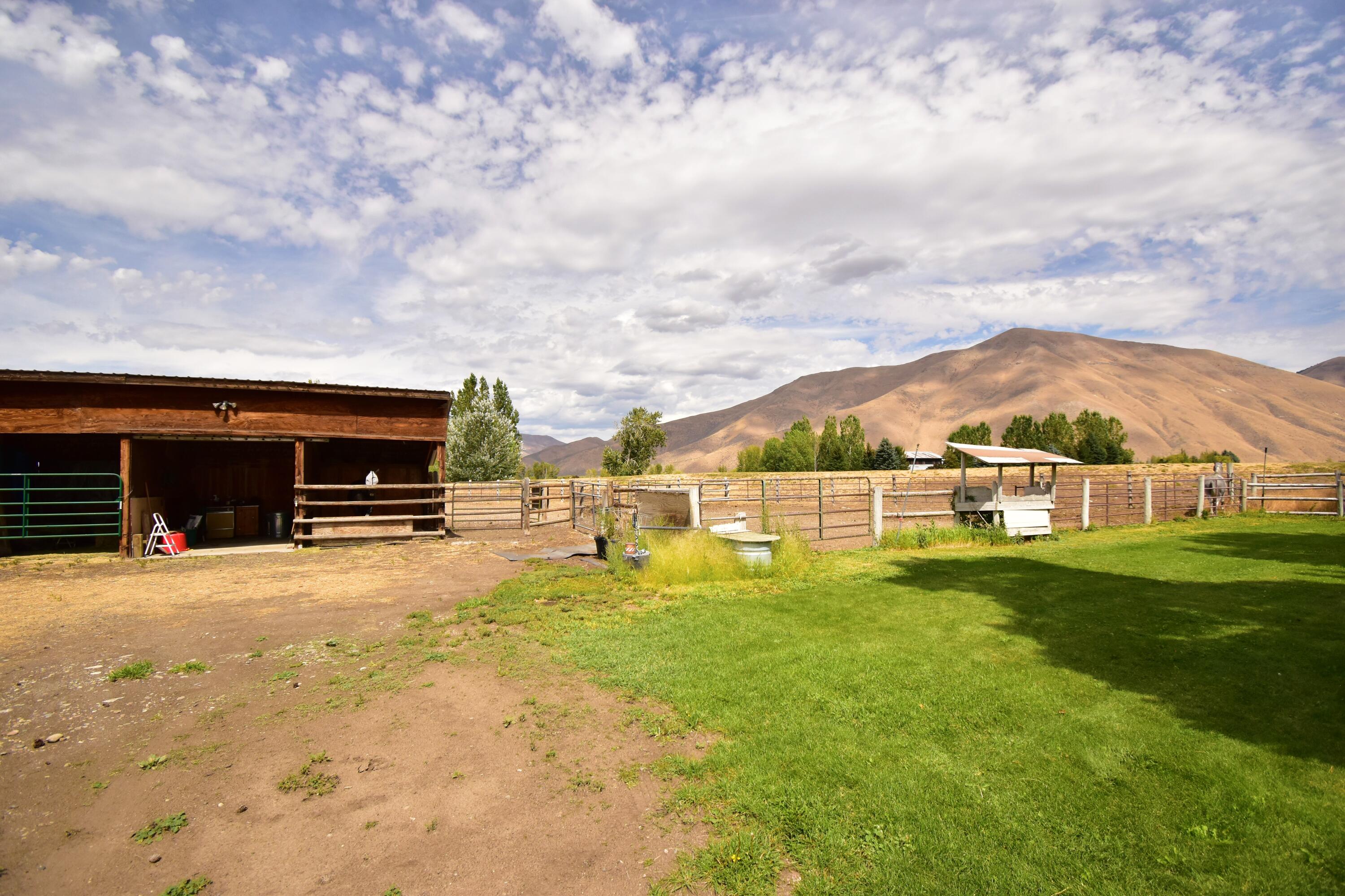 10901 State Highway 75 Property Photo 6
