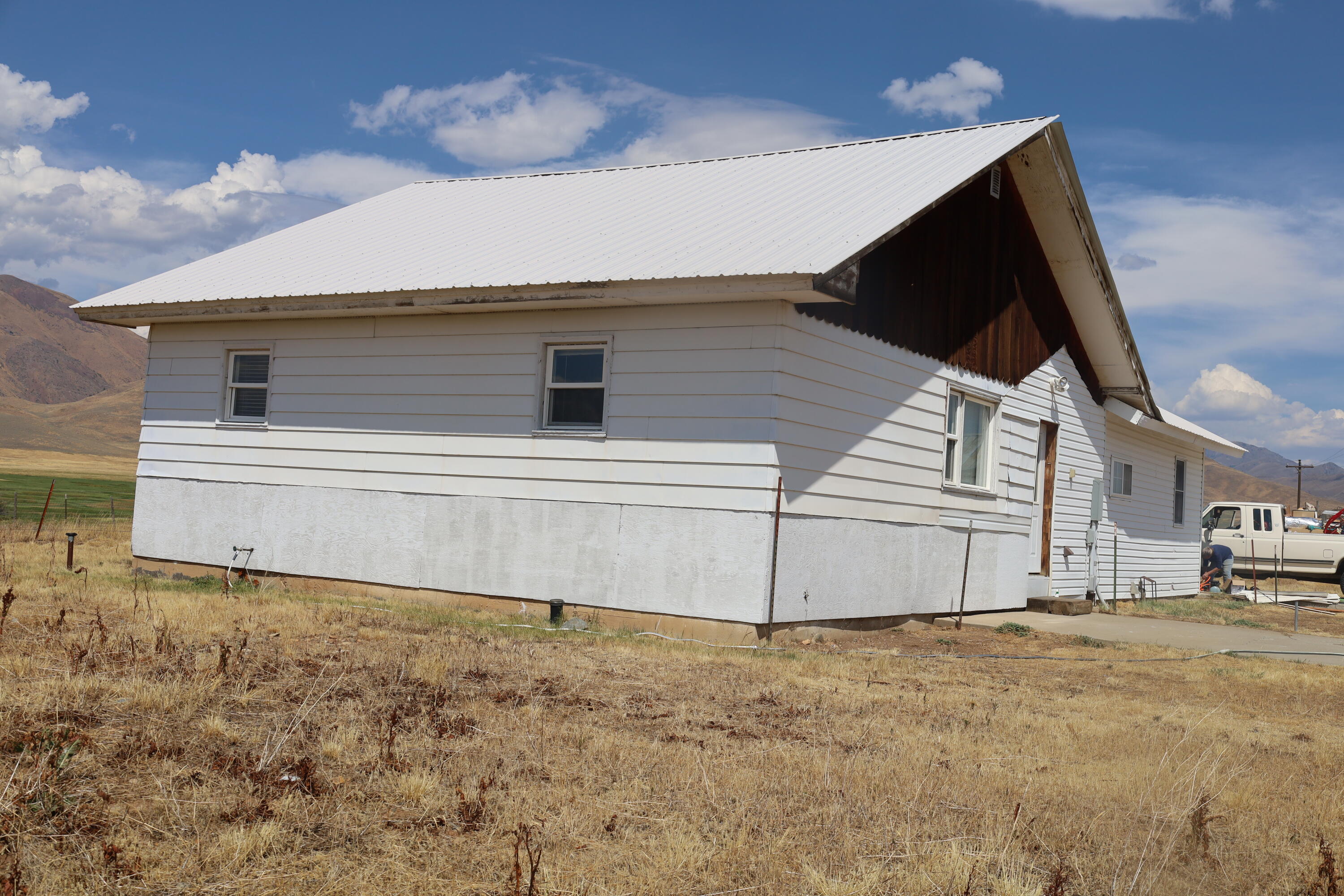 1674 Little Wood Reservoir Rd Property Photo 4