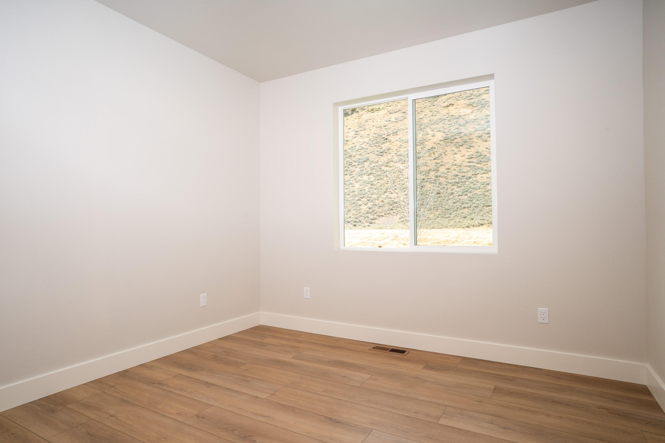 507 Rosewood Dr Property Photo 17