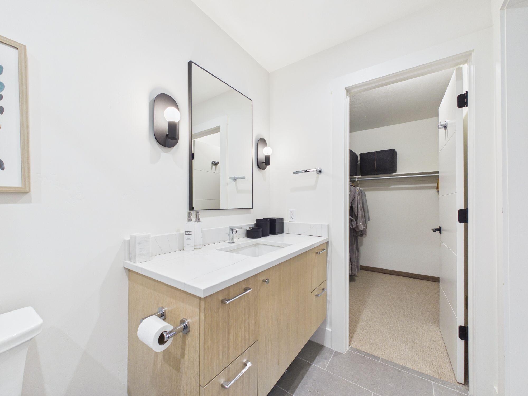 1573 Snow Creek Condo Dr Property Photo 10