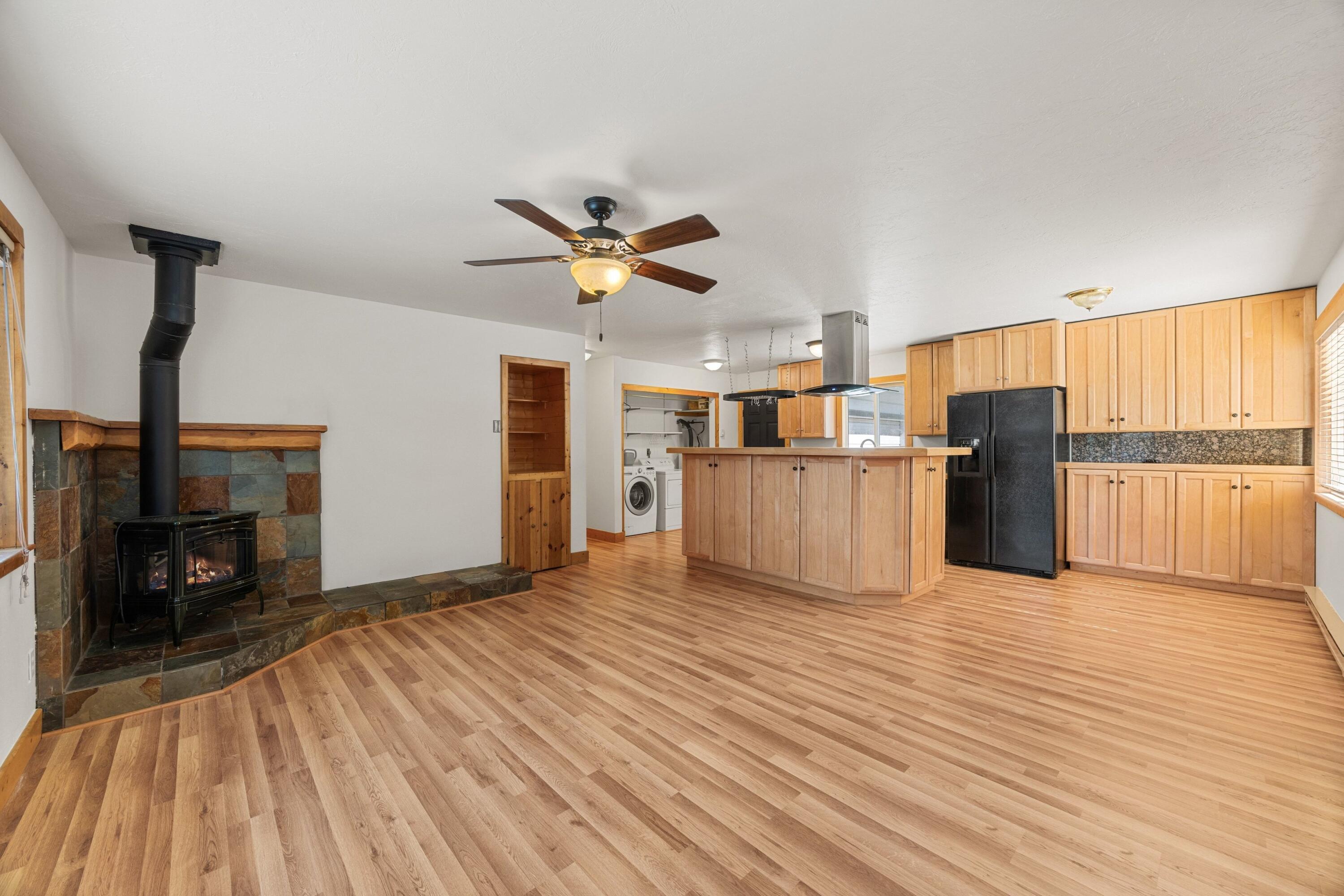 3041 Beaver Brook Dr Property Photo 2