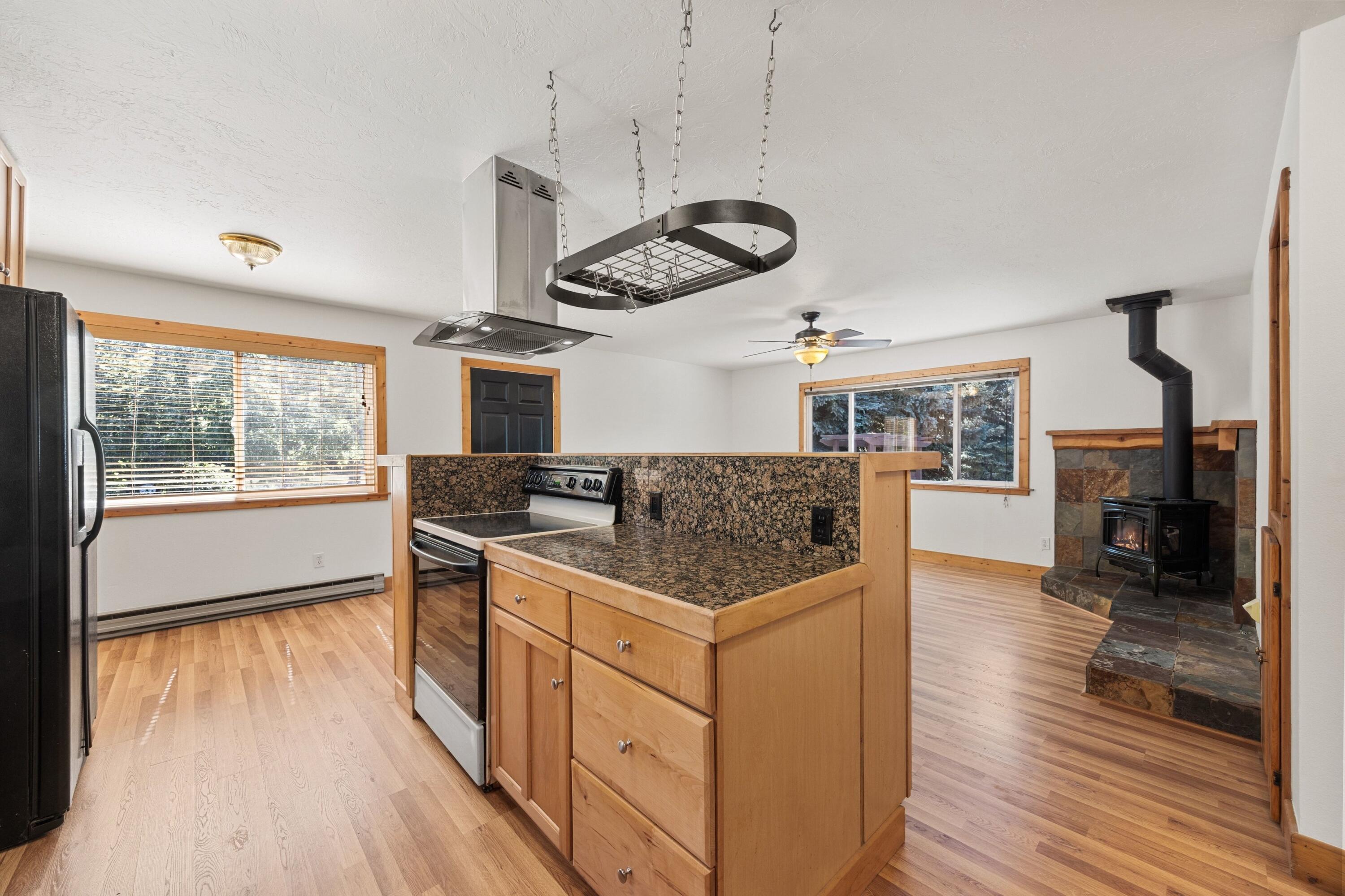 3041 Beaver Brook Dr Property Photo 5