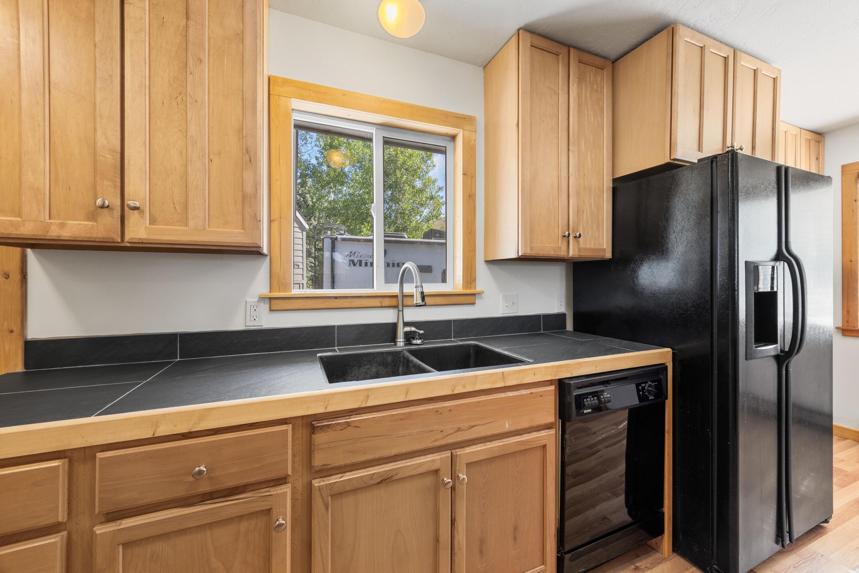3041 Beaver Brook Dr Property Photo 6