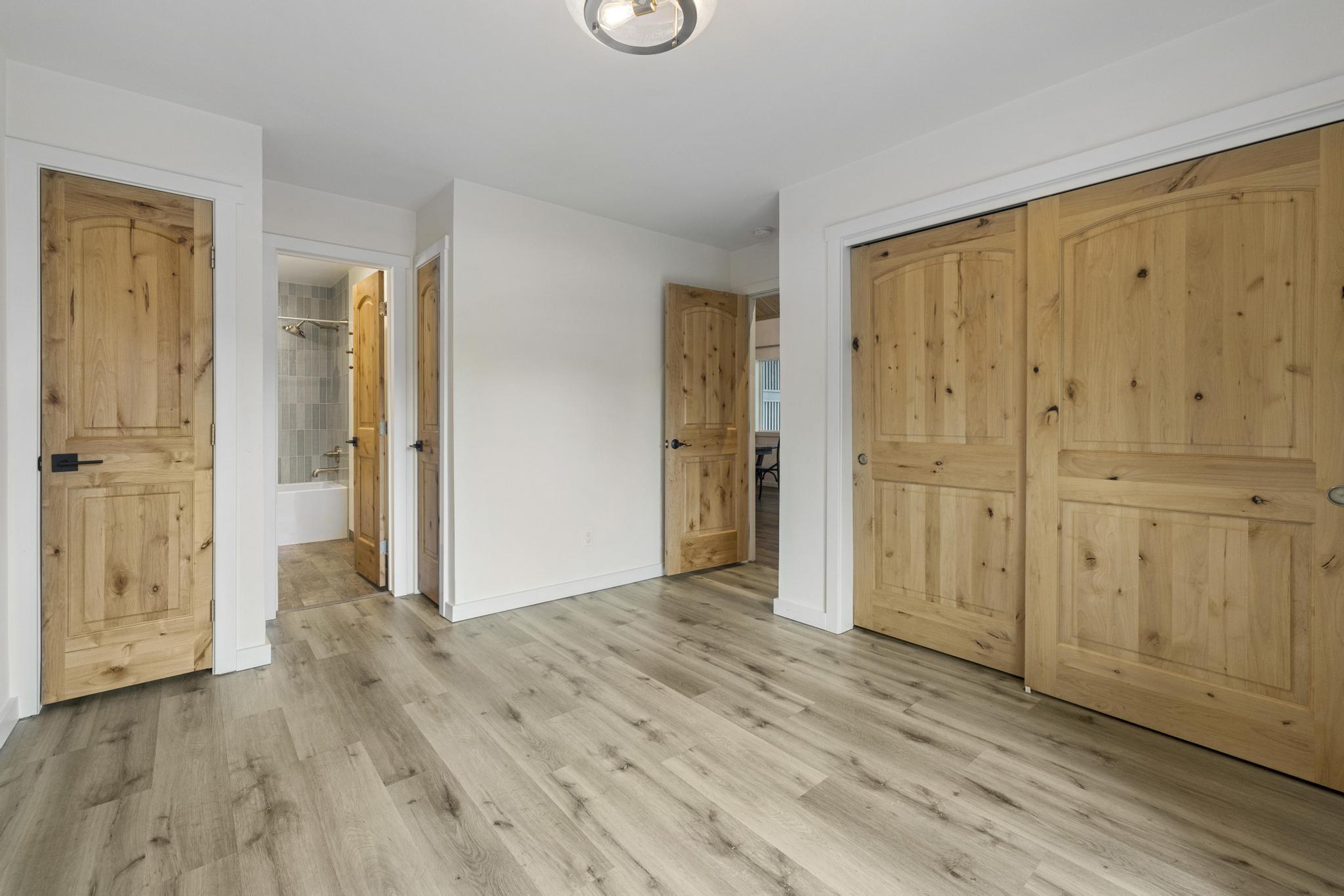 229 Pinewood A14 Property Photo 6