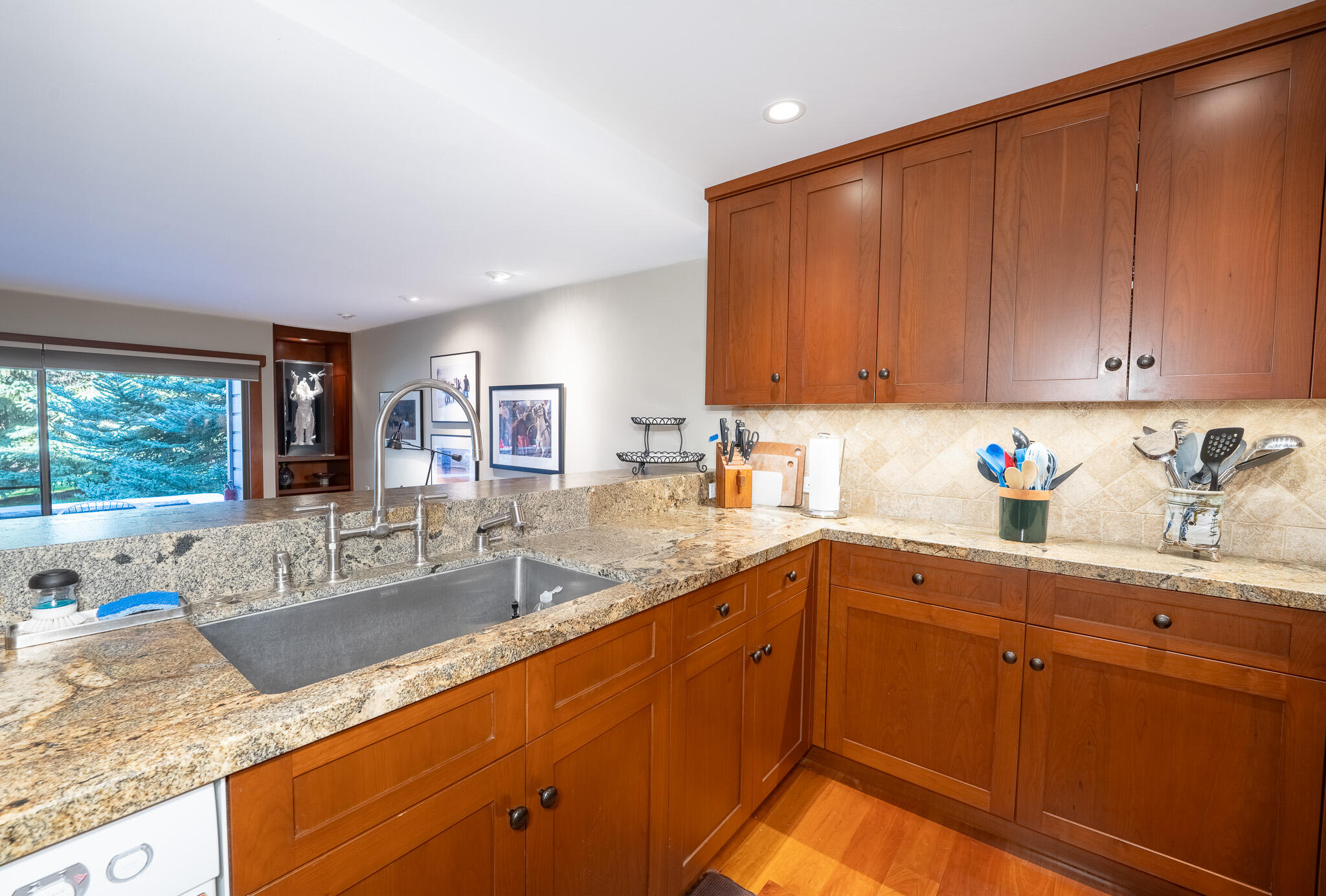 1522 Snow Creek Condo Dr Property Photo 2