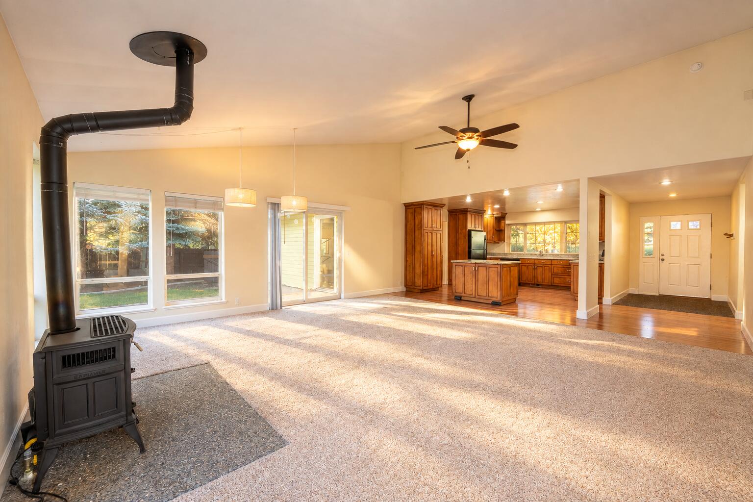 1830 Northridge Dr Property Photo 4