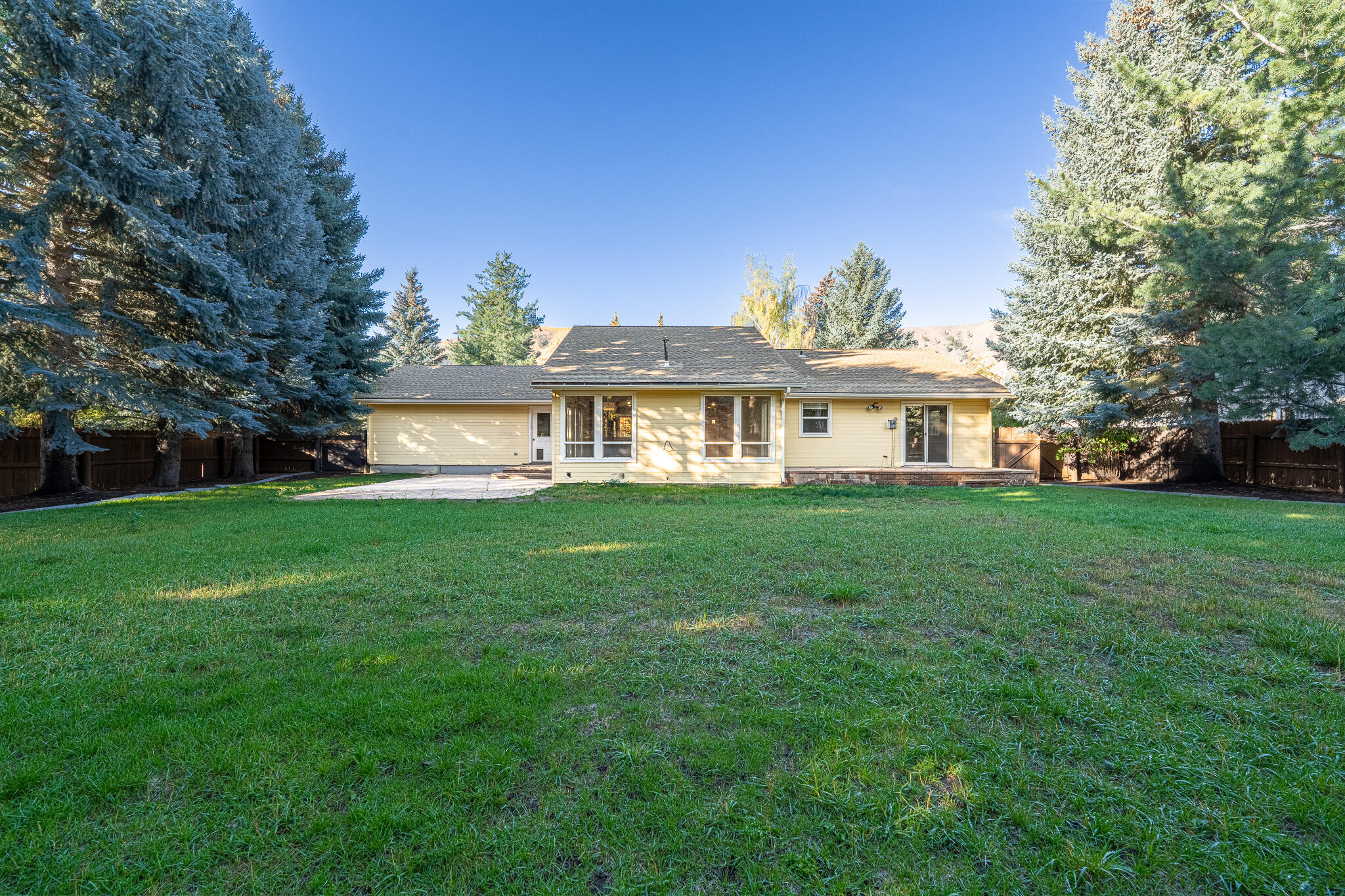 1830 Northridge Dr Property Photo 23