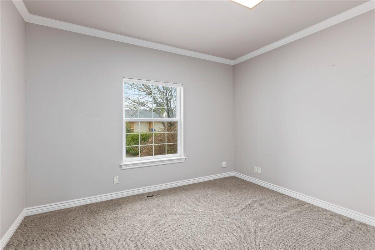 688 Canyon Park Ave Property Photo 22