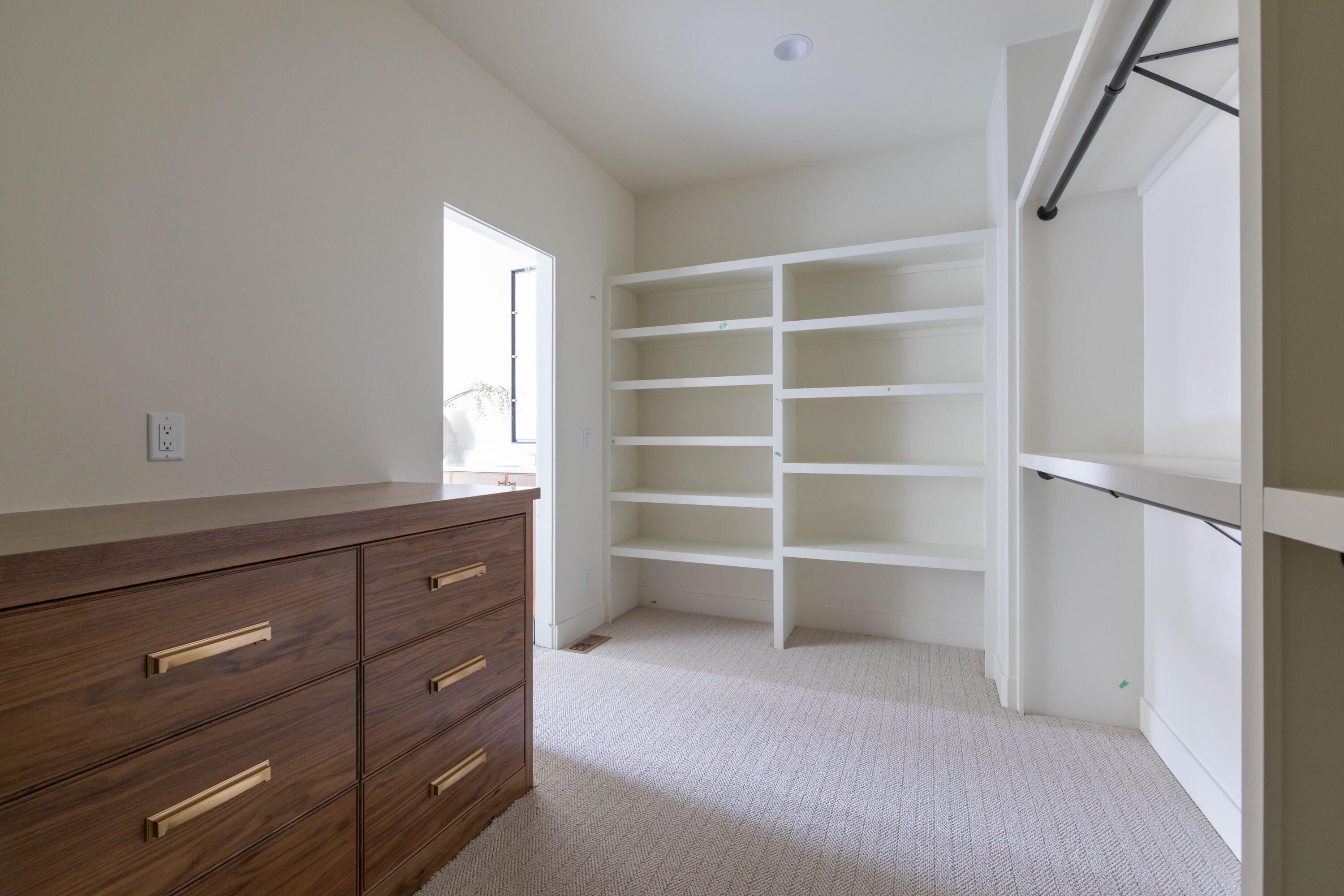 1600 Red Feather Way Property Photo 16