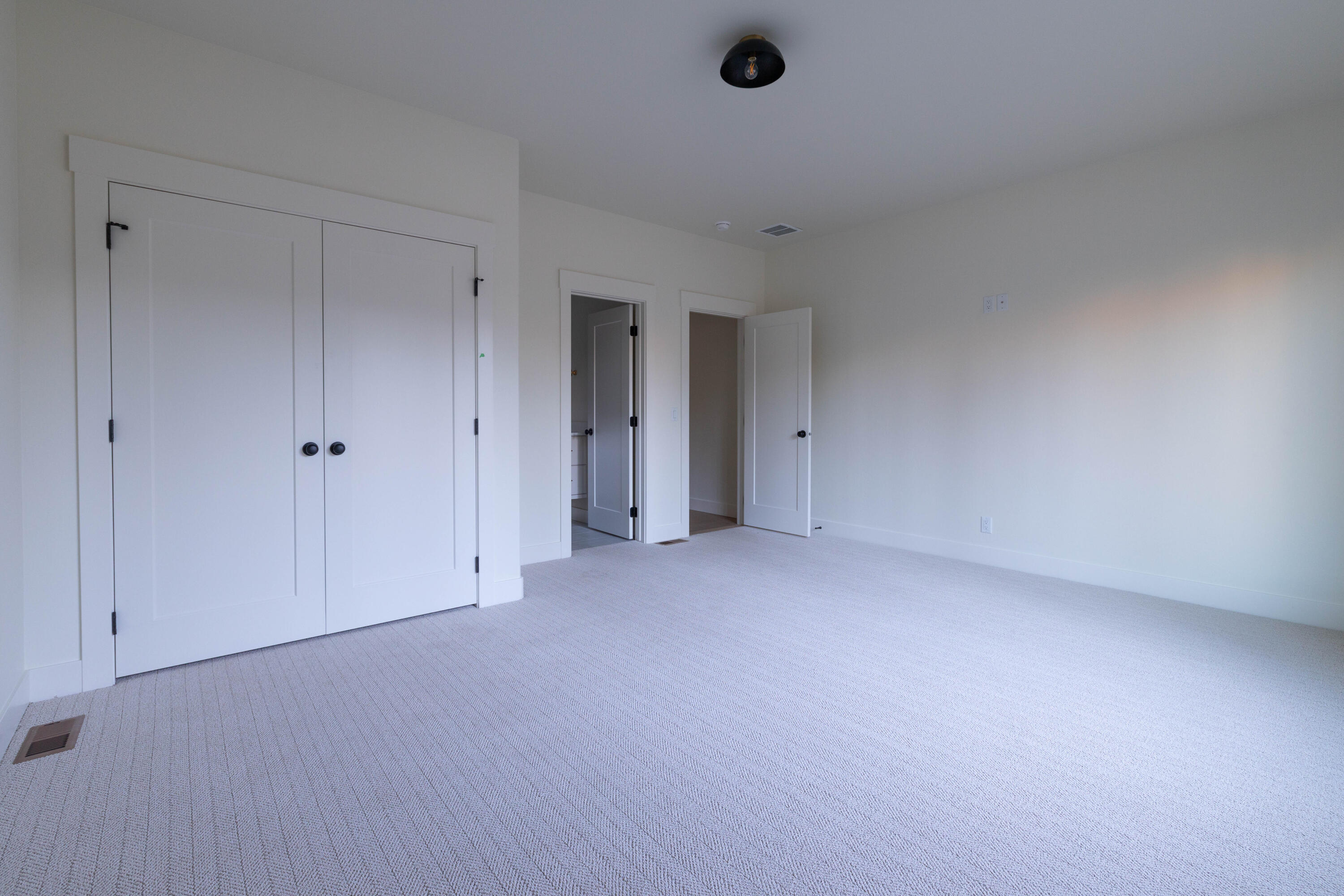 1600 Red Feather Way Property Photo 18