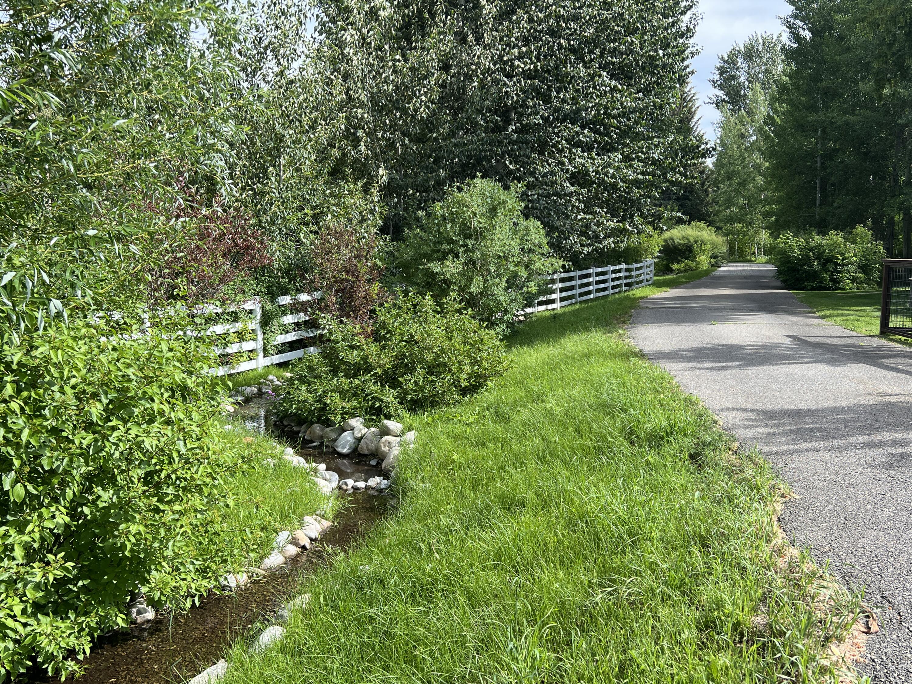 101 River Grove Lane Property Photo 34