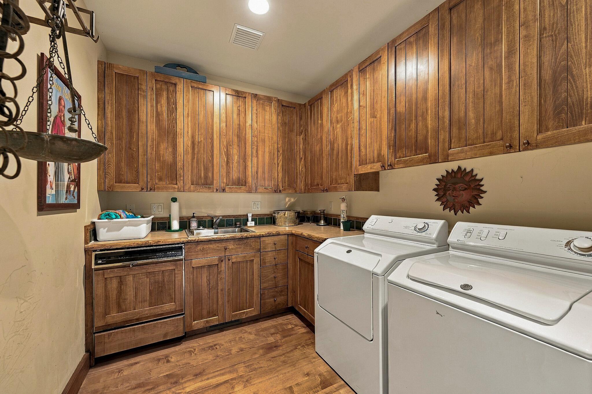 320 Shady Lane Property Photo 13