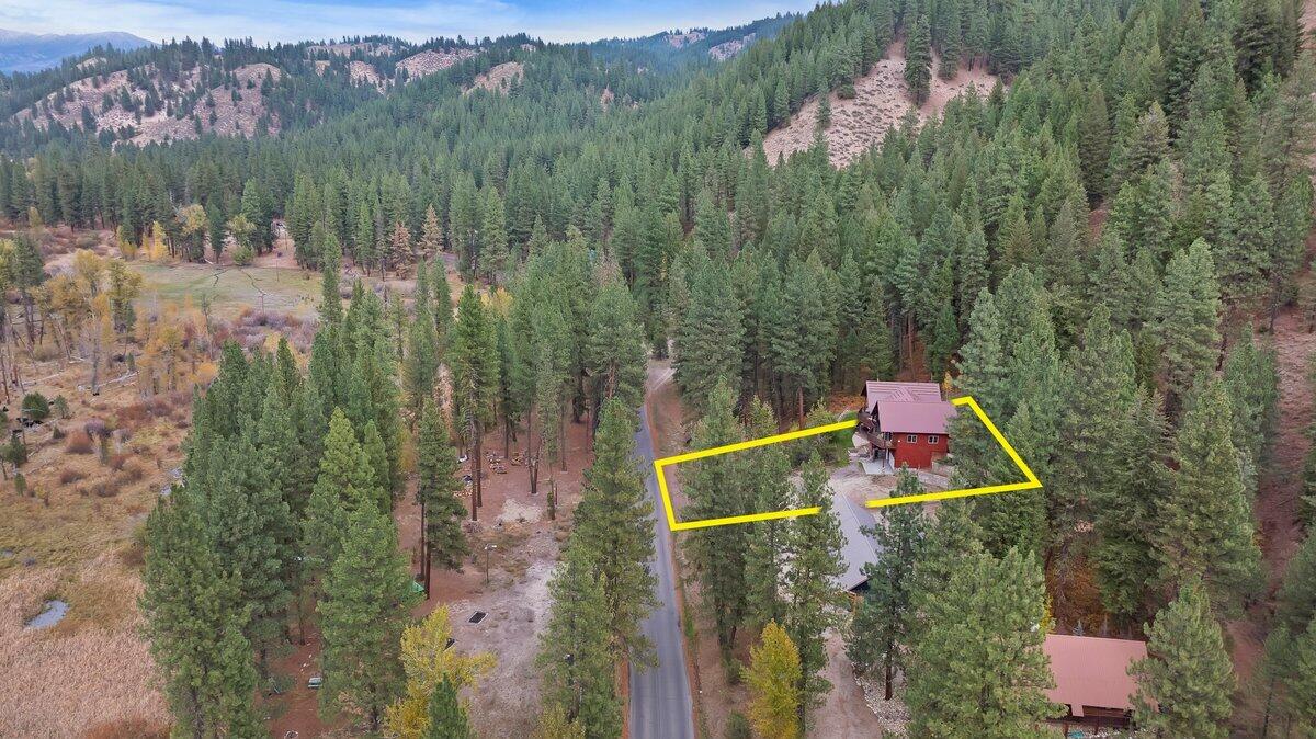2476 N Pine-featherville Rd Property Photo 8