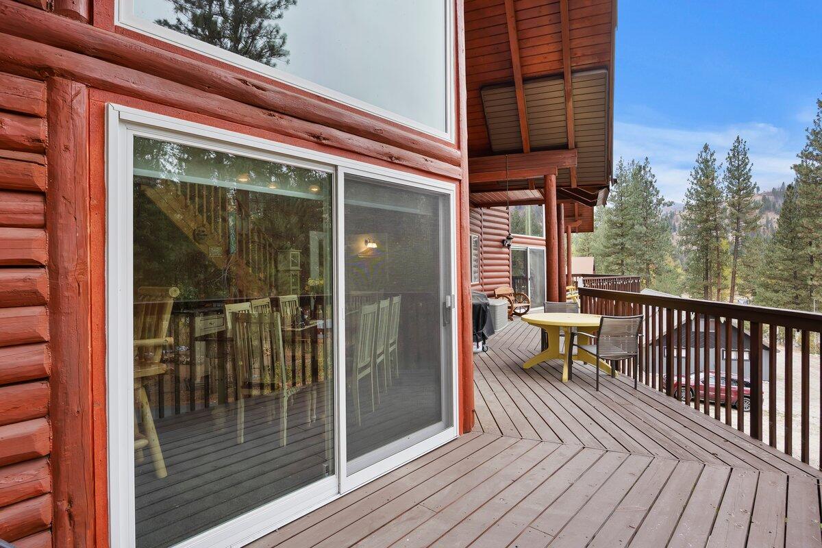 2476 N Pine-featherville Rd Property Photo 11