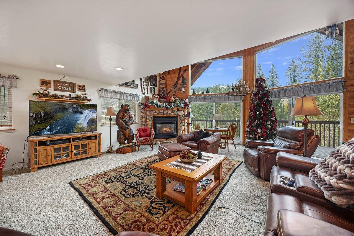 2476 N Pine-featherville Rd Property Photo 16