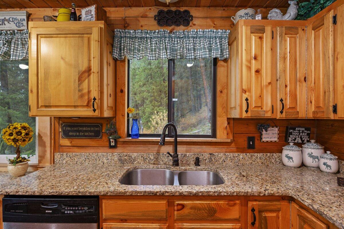 2476 N Pine-featherville Rd Property Photo 25