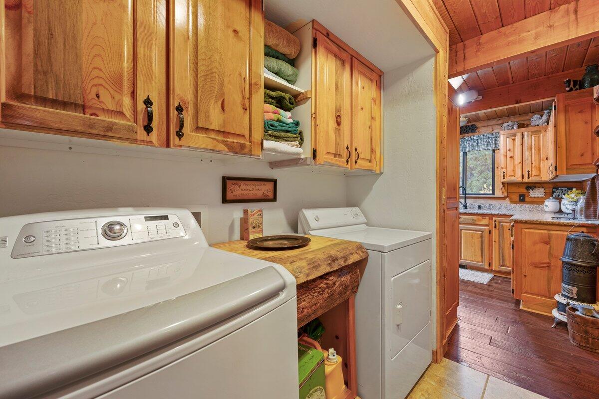 2476 N Pine-featherville Rd Property Photo 28
