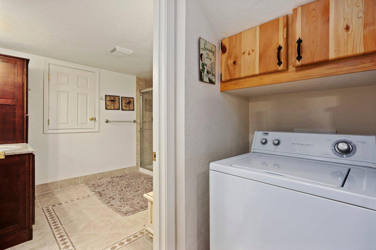 2476 N Pine-featherville Rd Property Photo 37