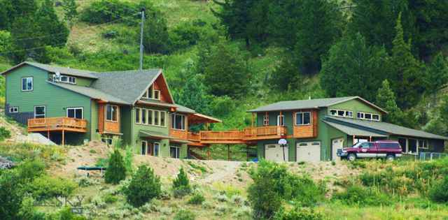 825 W Rocky Creek Property Photo 1
