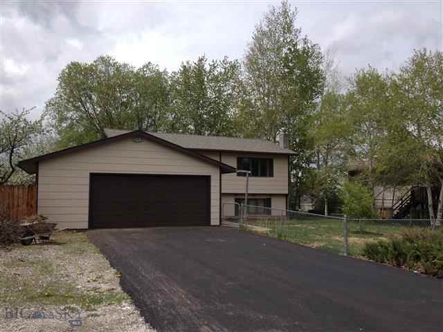 107 Boxwood Property Photo 1