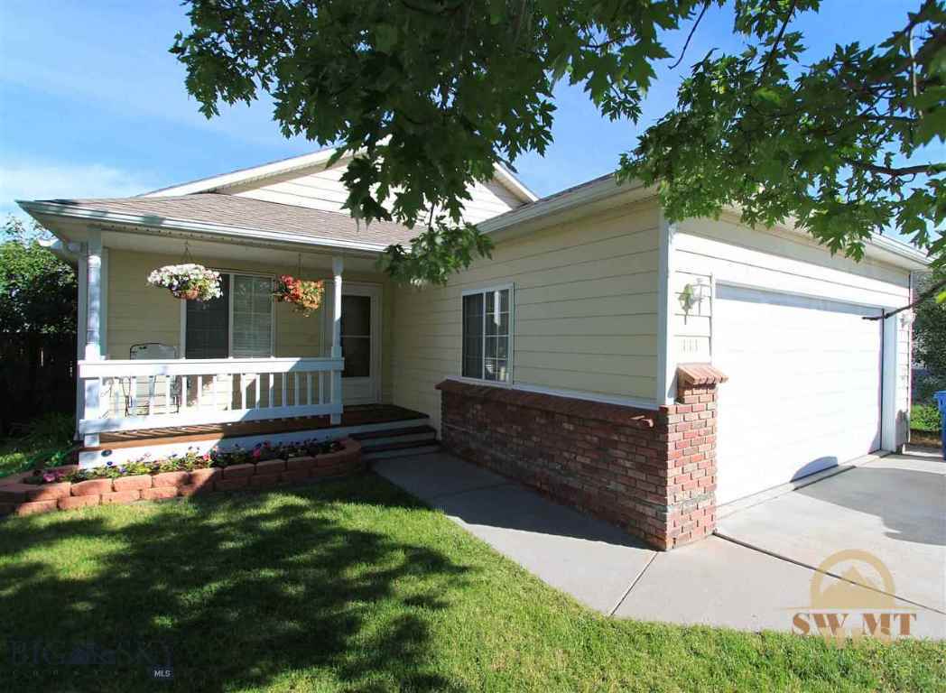 111 10th Property Photo 1