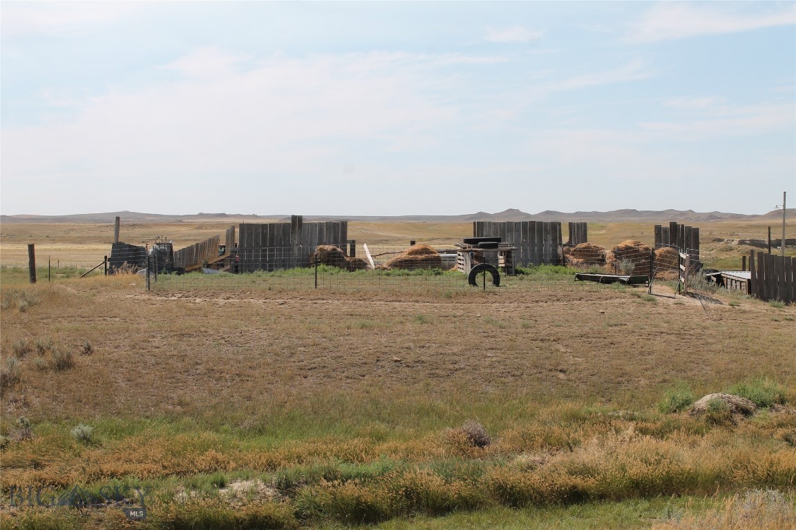 134 Little Dry Creek Property Photo 19
