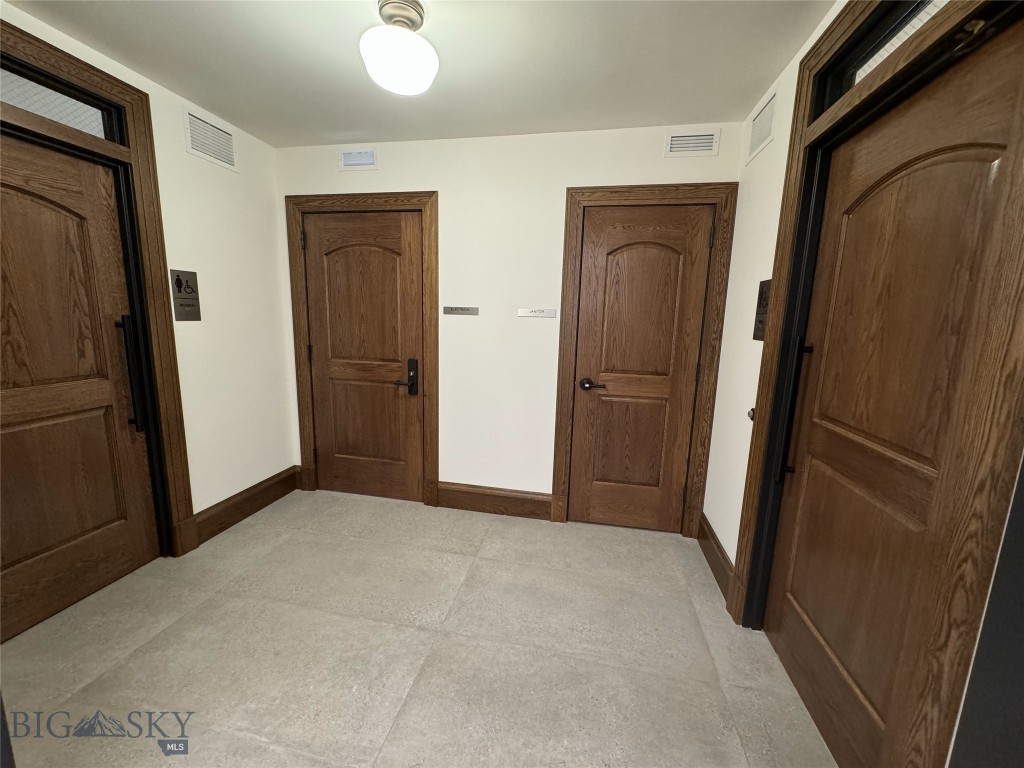 104 E Main Street 3a Property Photo 10