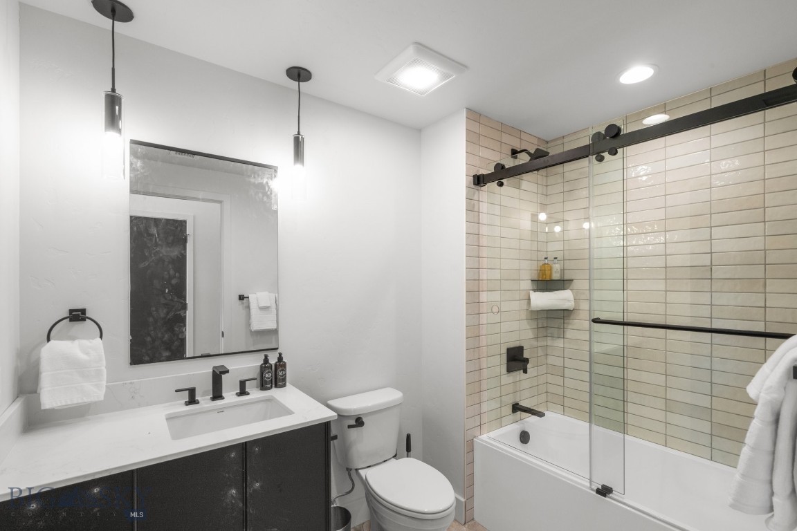 211 Town Center Avenue 2h Property Photo 8