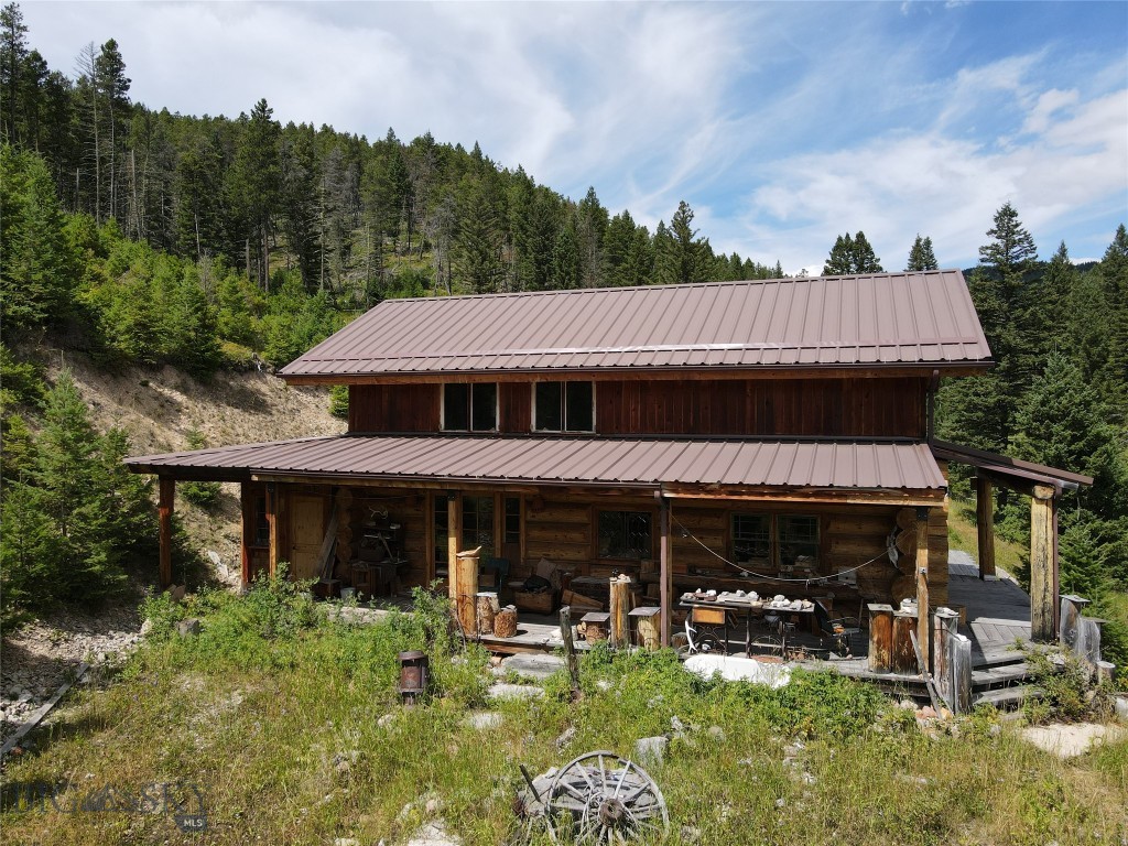 1956 Whiskey Gulch Trail Property Photo 2