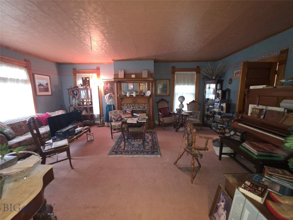 115 E Idaho Property Photo 3