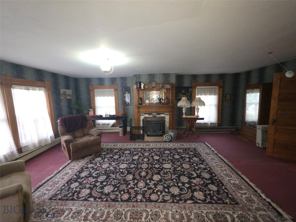 115 E Idaho Property Photo 25