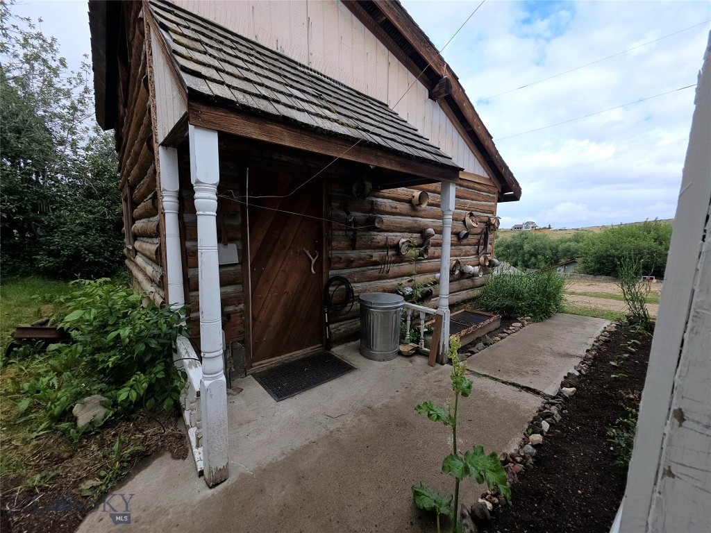 115 E Idaho Property Photo 38