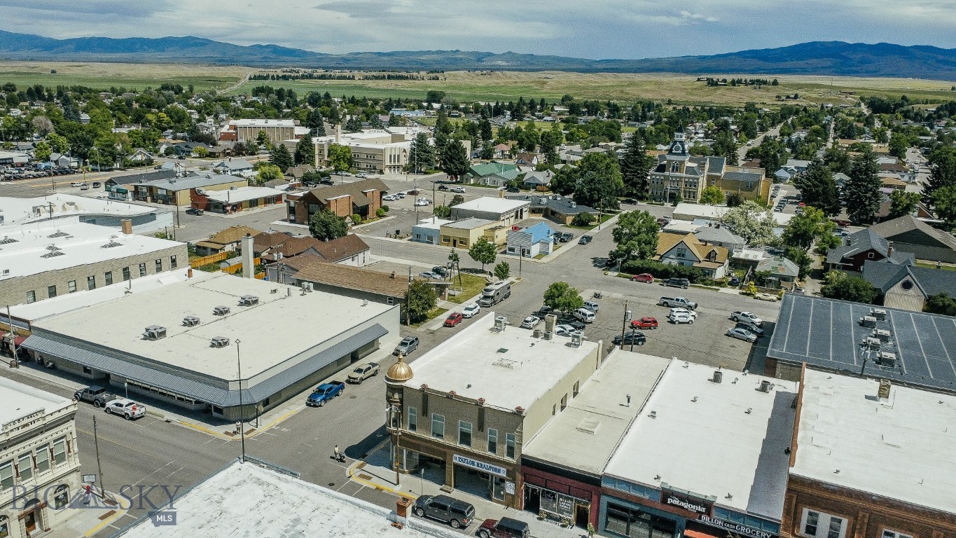 4 S Idaho Street Property Photo 4