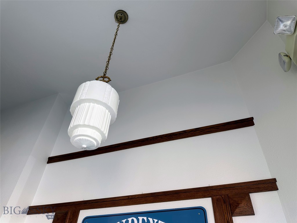 4 S Idaho Street Property Photo 12