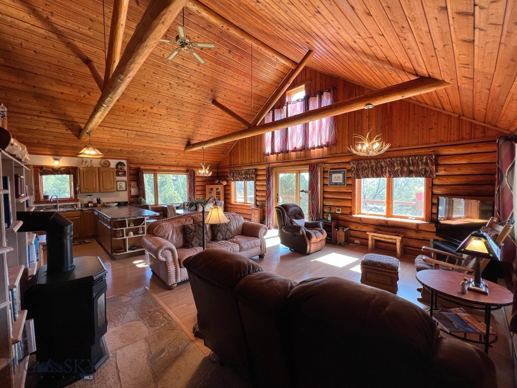 456 Friendspring Road Property Photo 8
